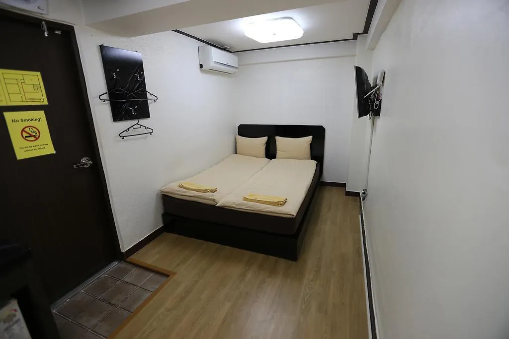 Chocolate Tree Sinchon Hotel Seoul Guest house